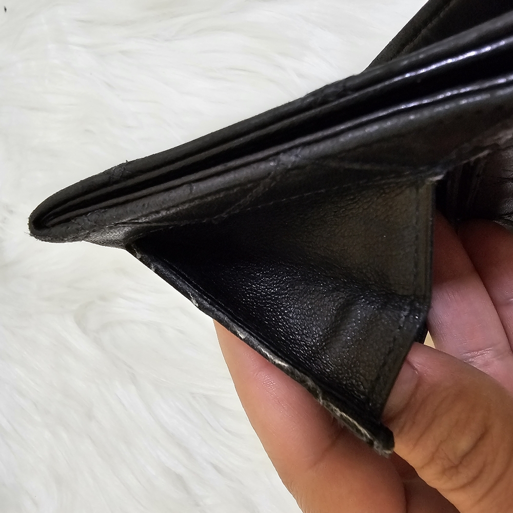 Chanel Black Diamond Stitched Leather Vintage 1989-1991 Wallet - Picture 10 of 17